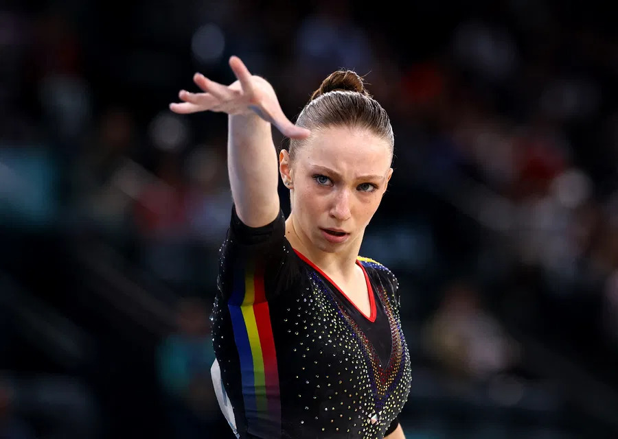 Ana Bărbosu impresionează în SUA: cel mai bun debut din istoria NCAA pentru gimnasta româncă de la Stanford