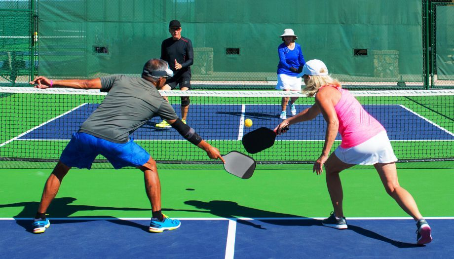 Pickleball în România: sportul care crește exploziv și cucerește Bucureștiul